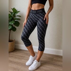 PINK Victoria's Secret Black & Gray 'ULTIMATE' Activewear Label